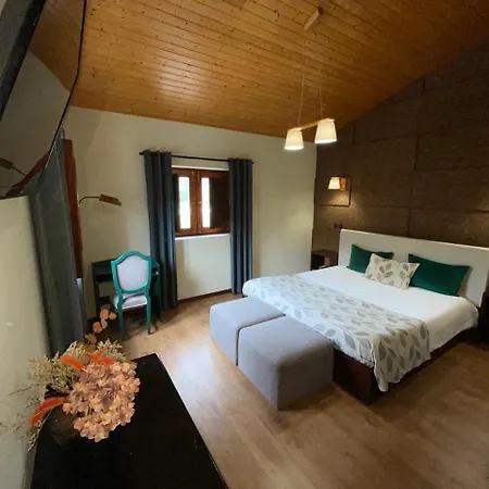 Rilhadas Feriegård Fafe